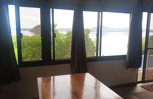 Coron House | 4 Bedroom 2-Storey Beach House with Pool