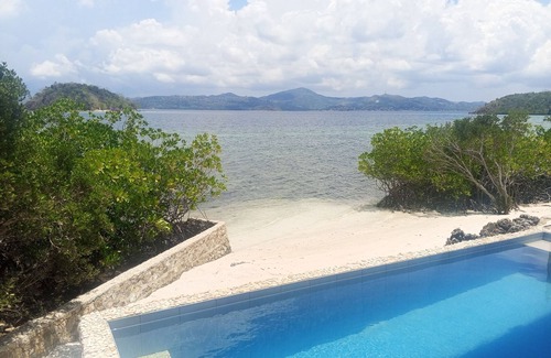 Coron House | 4 Bedroom 2-Storey Beach House with Pool
