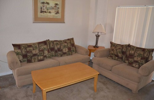 Regal Palms House | 4 Bedroom 3.5 Bathroom 117 Miramar Town Home