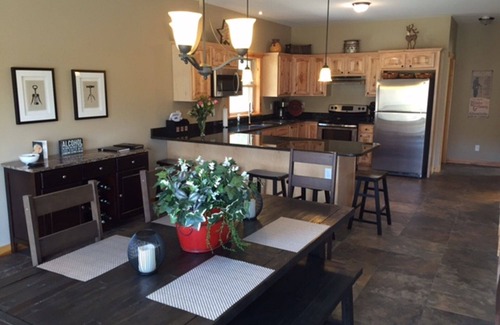 Great Valley House | 4 Bedroom, 3 full baths, 3200 sq. ft. Family Vacation Home near EVL, sleeps 12