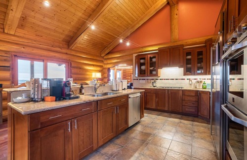 Volcano Villa | 4 Bedroom, 4 Bath, Hot Tub, 104 Acres, Pet Friendly, Weddings!