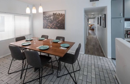 Marina Peninsula Apartment | 4 Bedroom 4 Bath Beach House Retreat Venice/MDR A+