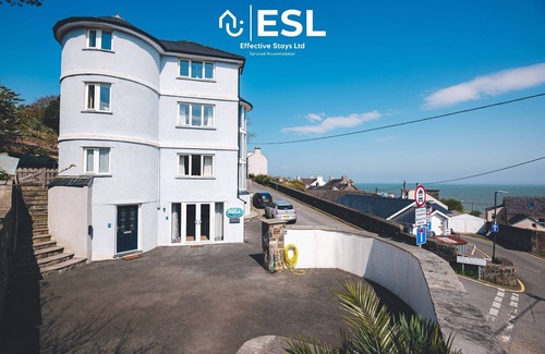 New Quay House | 4 Bedroom/4 Bathroom Home Overlooking New Quay Sea