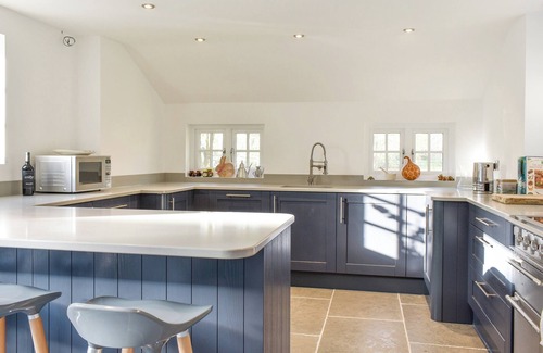 Bradwell-on-Sea Cottage | 4 bedroom accommodation in Bradwell-on-Sea