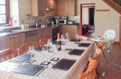Hawkesbury Upton Cottage | 4 bedroom accommodation in Hawkesbury Upton