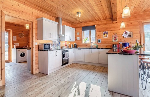 Pentney Cottage | 4 bedroom accommodation in Pentney Lakes