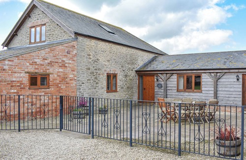Sherborne Cottage | 4 bedroom accommodation in Leigh, near Sherborne