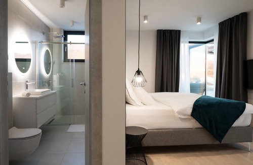 Koromacno House | 4 bedroom accommodation in Koromacno