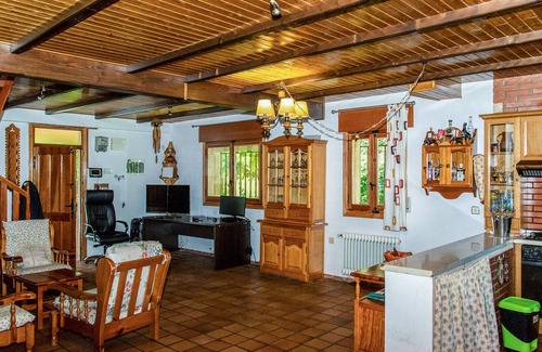 El Torno House | 4 bedroom accommodation in El Torno