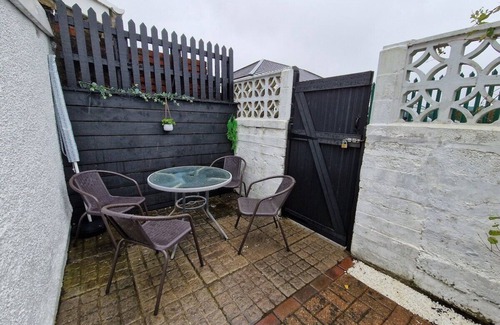 Dowlais House | 4 Bedroom accommodation Merthyr