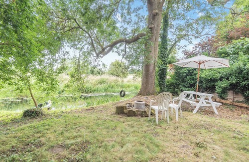 Coningsby Cottage | 4 bedroom accommodation in Coningsby, near Lincoln