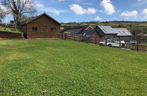 Liverton Cottage | 4 bedroom accommodation in Luton, near Newton Abbot