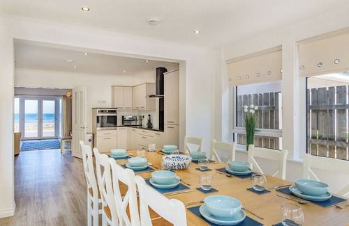 Banff Cottage | 4 bedroom accommodation in Waters Edge, near Banff