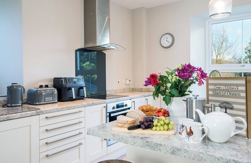 Boncath Cottage | 4 bedroom accommodation in Abercych, near Cardigan