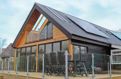 Wroxham Cottage | 4 bedroom accommodation in Hoveton, near Wroxham