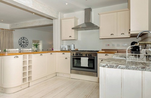 Ford Cottage | 4 bedroom accommodation in Climping, near Littlehampton