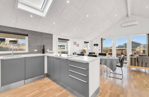 Hvide Sande House | 4 bedroom amazing home in Hvide Sande