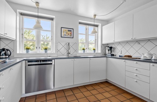 Assens House | 4 bedroom amazing home in Assens