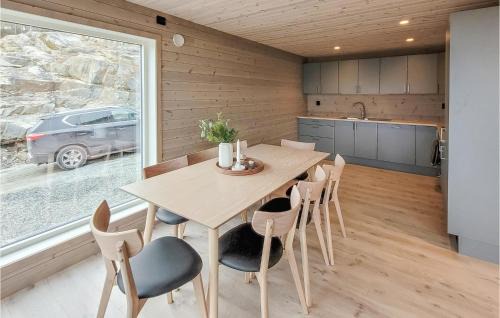 Etne House | 4 Bedroom Amazing Home In Skånevik