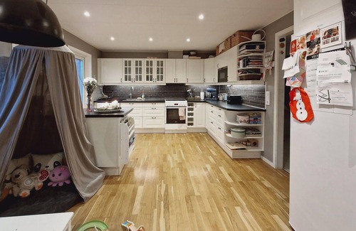 Roke House | 4 bedroom amazing home in Röke