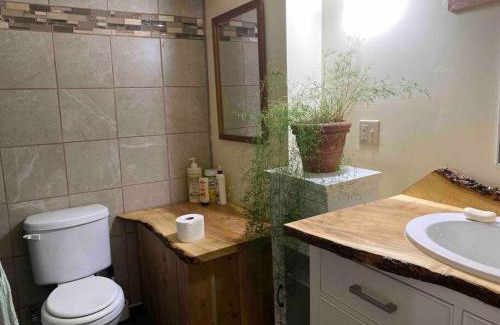 Tillsonburg Apartment | 4 bedroom apartment on 75 acre farm