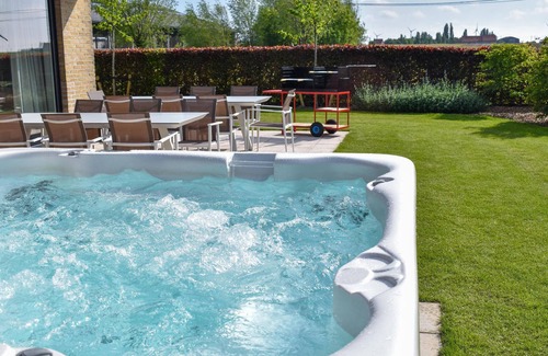 Langemark House | 4 bedroom awesome home in Langemark