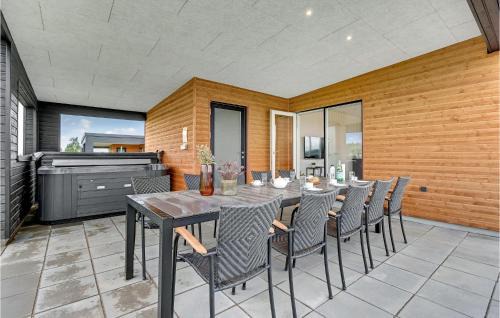 Hjarbæk House | 4 Bedroom Awesome Home In Løgstrup