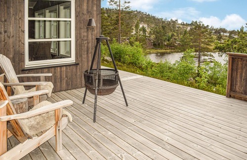 Nissedal House | 4 bedroom beautiful home in Treungen