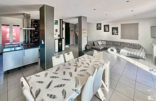 Rognac House | 4 bedroom beautiful home in Rognac