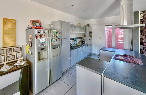 Rognac House | 4 bedroom beautiful home in Rognac