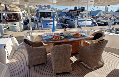 Monte Carlo City Centre Boat Rental | 4-bedroom boat in wonderful Monaco with Jacuzzi