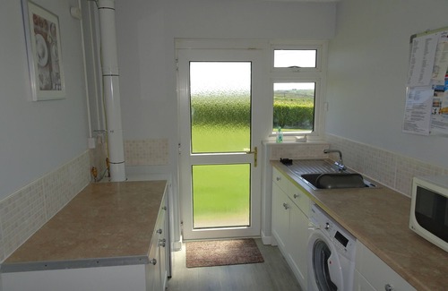 Crantock House | 4-bedroom bungalow set in a secluded location