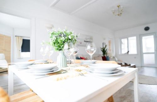 Sandbanks House | 4-Bedroom Coastal Retreat in Sandbanks