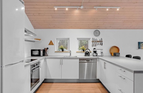 Helberskov Strand House | 4 bedroom cozy home in Hadsund