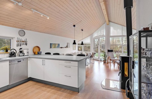 Helberskov Strand House | 4 bedroom cozy home in Hadsund