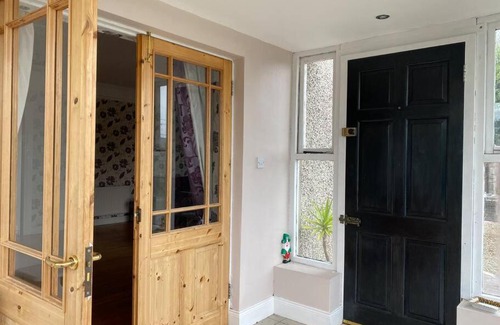 Bridgetown House | 4 bedroom family home with EV charger on site