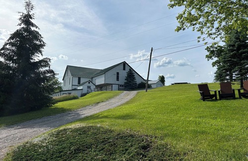 Coburn House | 4-bedroom farm house in Coburn with WiFi on beautiful 100 acre. n