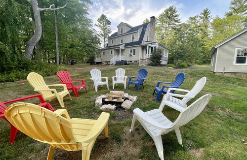 Ellenville House | 4 bedroom Farmhouse, hot tub, secluded, near hiking, wineries, Bethel Woods