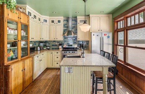 Green Lake House | 4 Bedroom Fordham House