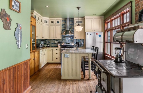 Green Lake House | 4 Bedroom Fordham House