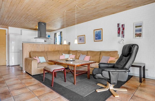 Øer Strand House | 4 bedroom gorgeous home in Ebeltoft