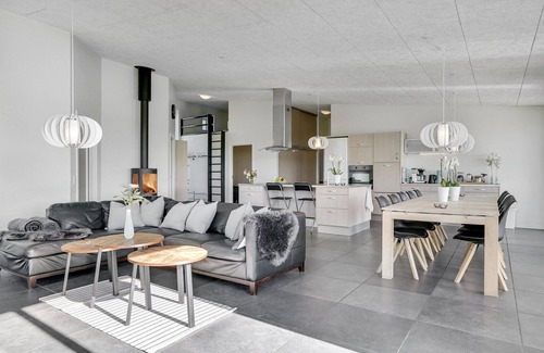 Skødshoved Strand House | 4 bedroom gorgeous home in Knebel
