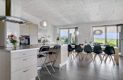 Skødshoved Strand House | 4 bedroom gorgeous home in Knebel