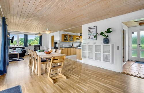 Hejlsminde Strand House | 4 bedroom gorgeous home in Hejls