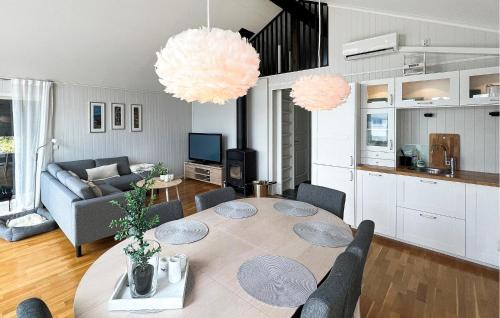 Bjugn House | 4 Bedroom Gorgeous Home In Bjugn