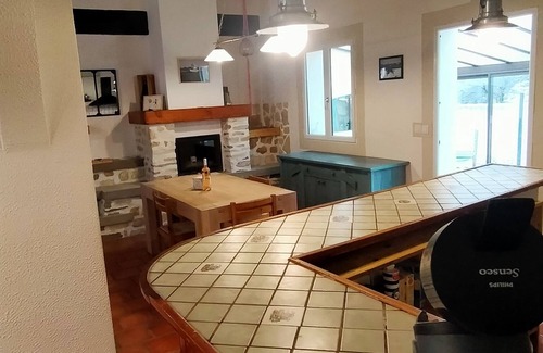 Peyriac-de-Mer House | 4 bedroom holiday home, garden and roof terrace