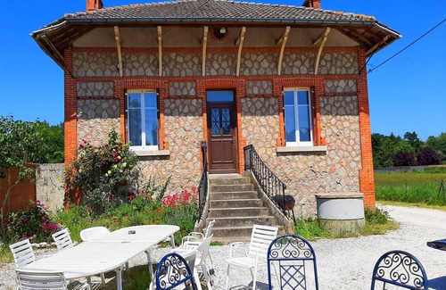 Germigny-des-Pres House | 4-bedroom house for business travellers between Orléans and Gien