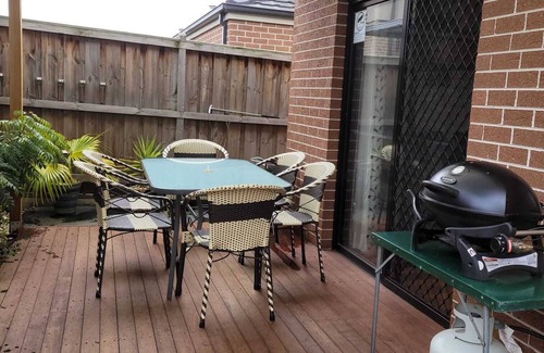Lynbrook House | 4 Bedroom House Close to Mornington Peninsula