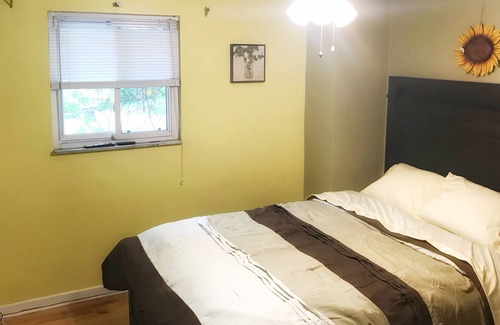 Monroeville House | 4 Bedroom House in Garden City