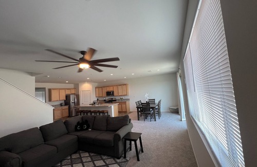 Perris House | 4-bedroom house in wonderful Perris with WiFi, AC